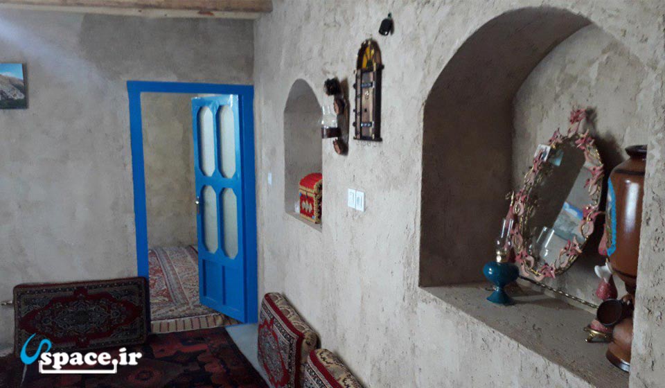 اتاق سنتی و زیبای اقامتگاه بوم گردی گلین - سنندج - روستای گلین